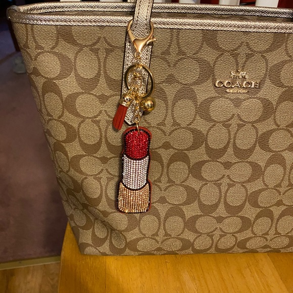 Puff Lipstick 💄 Key Chain/Purse Charm - Picture 3 of 3